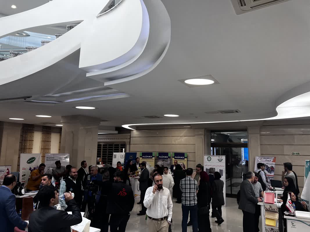 حضور شرکت توسعه کشت دانه های روغنی در رویداد توسعه همکاریهای دانش‌بنیان در صنعت غذایی