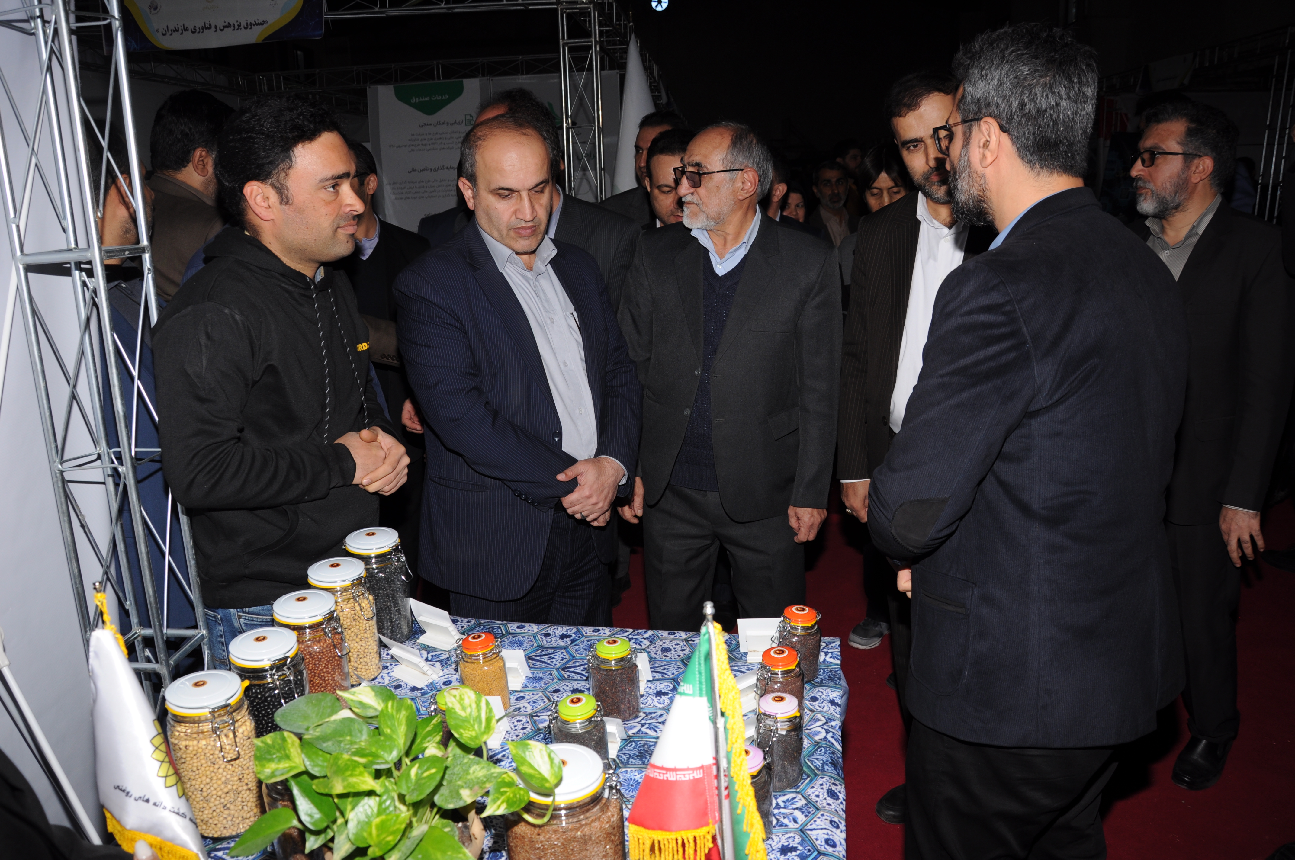 حضور در هشتمین فن بازار و نمایشگاه دستاوردهای پژوهشی مازندران