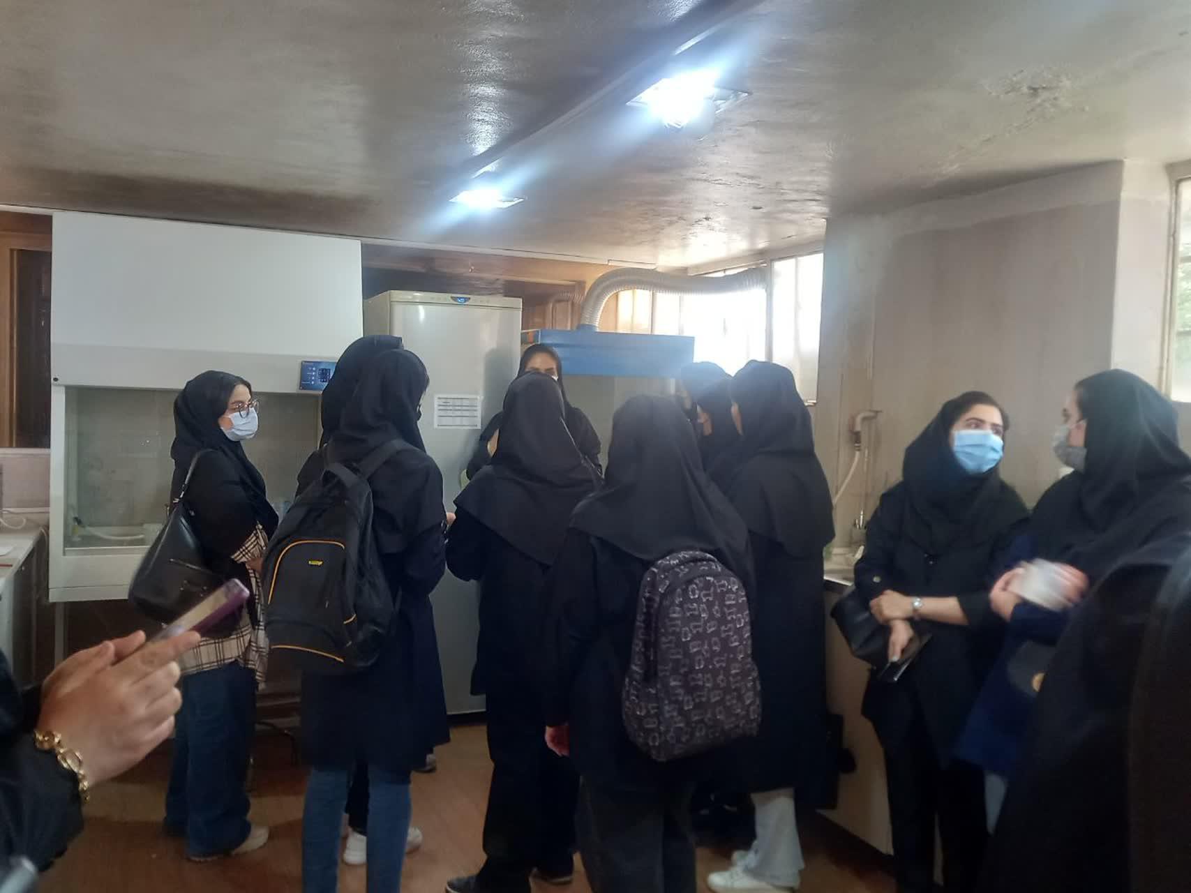 بازدید دانشجویان 
