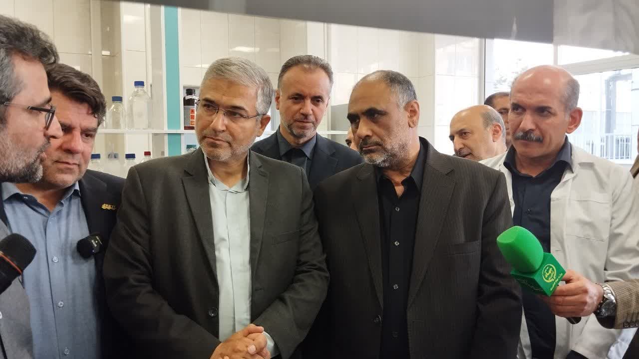 بازدید وزیر جهاد کشاورزی از طرحهای مشترک شرکت توسعه کشت دانه های روغنی و پژوهشگاه بیوتکنولوژی 