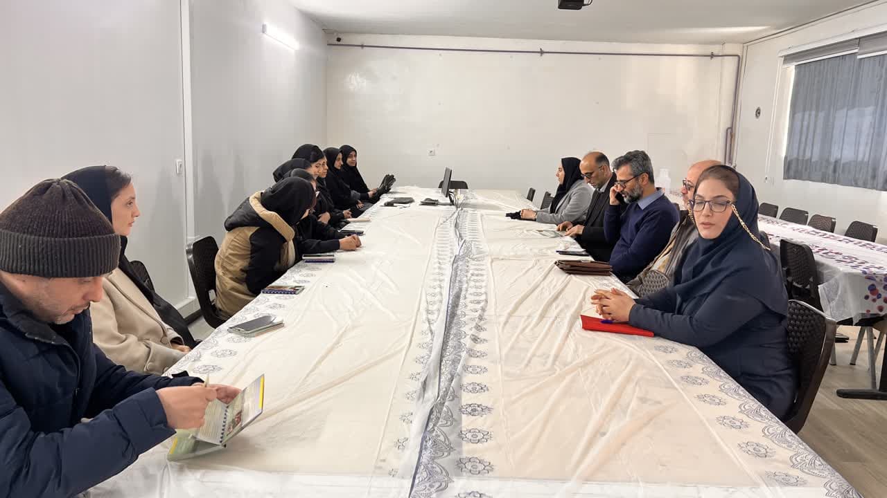 بازدید دانشجویان  نخبه دانشگاه علوم کشاورزی و منابع طبیعی ساری از مرکز تحقیقات 