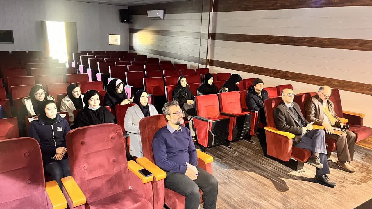 بازدید دانشجویان  نخبه دانشگاه علوم کشاورزی و منابع طبیعی ساری از مرکز تحقیقات 